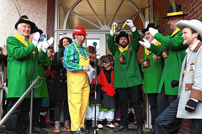 Bild 4: Hier sind die besten Bilder vom Rathaussturm in Tennenbronn und der Schulfasnet