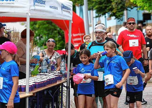 Bild 35: Stadtlauf durch die Donaueschinger Innenstadt kommt gut an