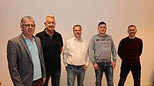 Der Vorsitzende des SV Rietheim, Felix Bickel, gemeinsam mit dem Kassierer Uwe Bender, dem Vizevorsitzenden Hagen Wirker und dem ...