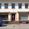 Rollläden runter, Laden geschlossen: Ein Bild aus den Tagen des Lockdowns mit zahlreichen Ladenschließungen. Hier die Buchhandlung Haas ...
