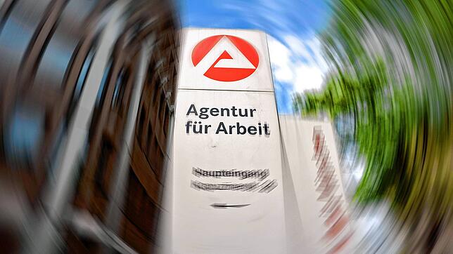 Eine Filiale der Agentur für Arbeit (Symbolbild). Die Agentur für Arbeit Lörrach hat die Arbeitsmarktzahlen für August 2021 veröffentlicht.