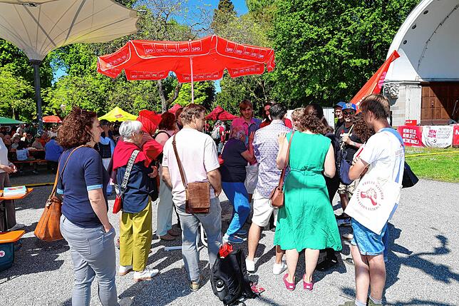 Bild 4: 1. Mai in Konstanz: So bunt war der Protest am Bodenseeufer – mit Reden und Kundgebung