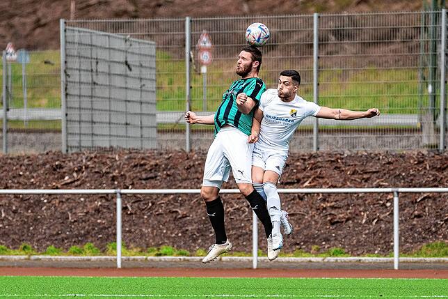 Bild 9: 1:1 im Hochrhein-Derby zwischen dem FC Zell und dem SV 08 Laufenburg &ndash; und wir haben Bilder!