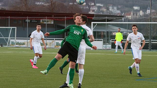 Brandgefährlich: Torjäger Philipp Müller (hier beim letzten Hertener Gastspiel in der Schmittenau im März) darf der VfB Waldshut nicht ...
