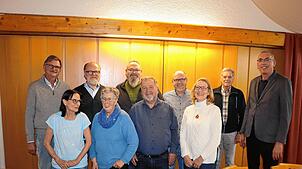 Der alte und neue Vorstand der Herzsportgruppe (von links): Carsten Kurth (ausscheidender leitender Betreuungsarzt), Hildegard Gantert, ...