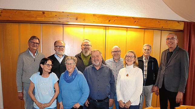 Der alte und neue Vorstand der Herzsportgruppe (von links): Carsten Kurth (ausscheidender leitender Betreuungsarzt), Hildegard Gantert, ...