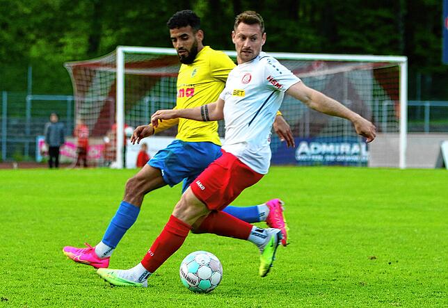 Bild 6: Die besten Bilder des Verbandsliga-Derbys zwischen dem SC Pfullendorf und dem FC Singen