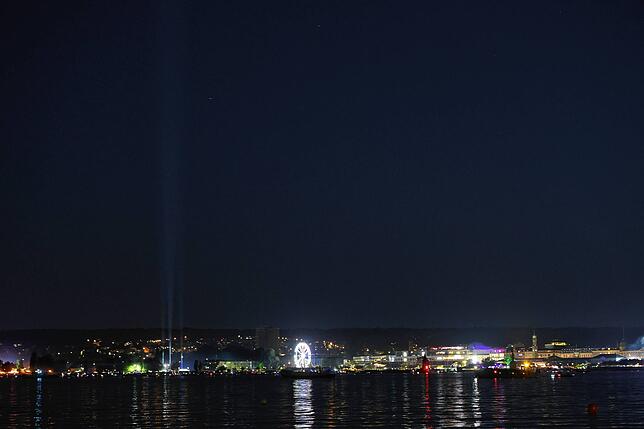 Bild 1: Es knallt beim Seenachtfest 2025! Das Feuerwerk über dem Bodensee lädt zum Staunen ein