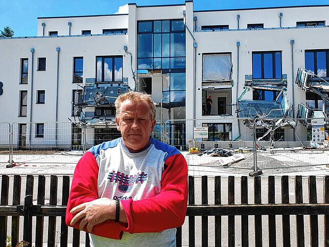 Anwohner Wolfgang Mauri kennt den Mann, der den Wohnkomplex zerstört haben soll.
