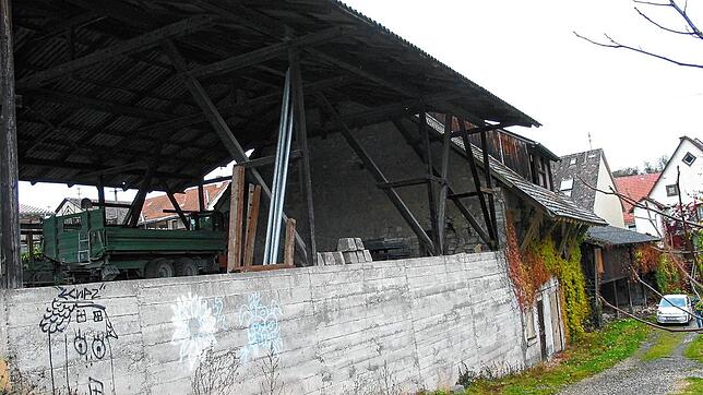 Bei der Neuauflage des Aacher Bebauungsplanes &bdquo;Ehemaliges Sägewerk&ldquo; soll jetzt nur noch der ehemalige Holzunterstand ...