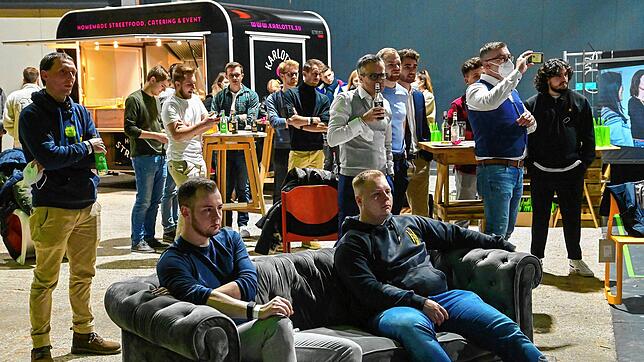 Bei der Innovationsnight Gründungsnacht bekommen rund 100 Studierende, die sich mit einer Unternehmensgründung beschäftigen, in lockerer ...