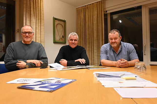 Ortsvorsteher Martin Keßler (rechts) und seine Stellvertreter Clemens Vogler (links), Thomas Gegg.