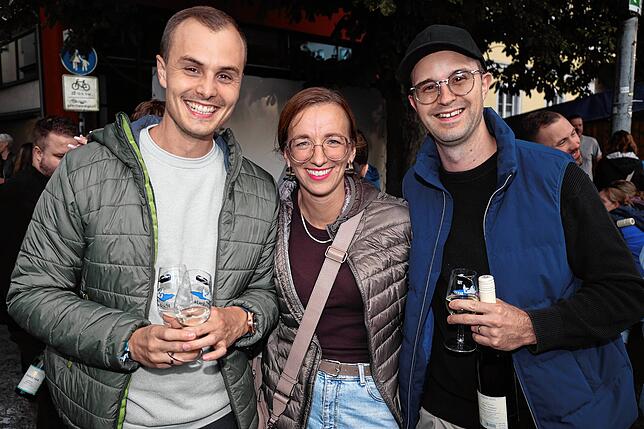 Bild 42: Beim Konstanzer Weinfest 2025 steigt schon am Eröffnungsabend die Stimmung - Die schönsten Bilder