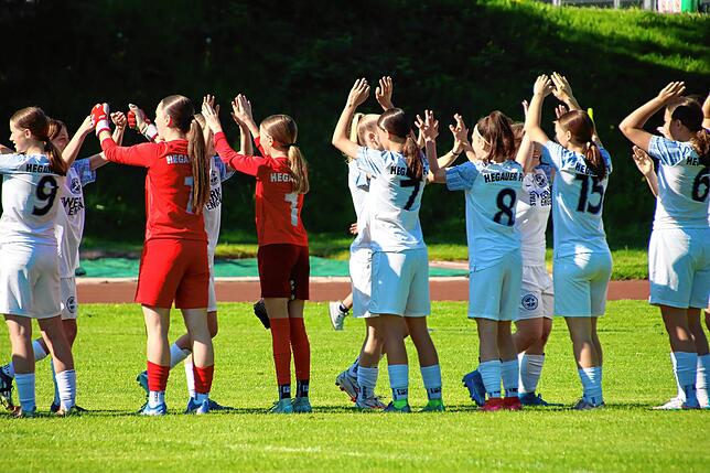 Bild 7: Jubel bei den C-Juniorinnen des Hegauer FV! Unsere Bilder vom Verbandspokal-Finale