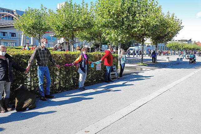 Bild 17: Querdenker in Konstanz: So liefen die Demos und Gegenproteste