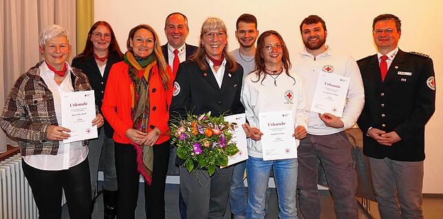 Sie durften sich über Ehrungen freuen. Im Bild (von links): Roswitha Beck, Heidi Boden, Claudia Wiese, Maik Lehn, Astrid Lübs, David ...