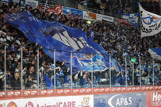 Bild 11: Unsere Bildergalerie vom sechsten Viertelfinalspiel der Wild Wings gegen die Straubing Tigers