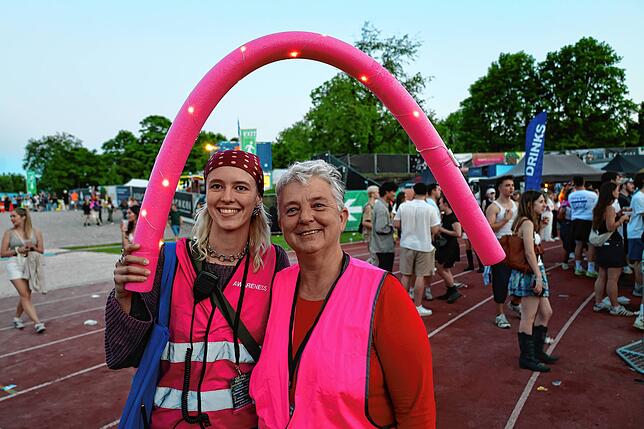 Bild 29: Erst Blümchen, dann K.I.Z.: Das feiern die Fans beim Campus-Festival