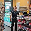 Lazar Zahariev ist der Eigentümer des Kiosks Laubenhof. Neben den typischen Produkten bietet er auch Eis in der Waffel oder im Becher ...