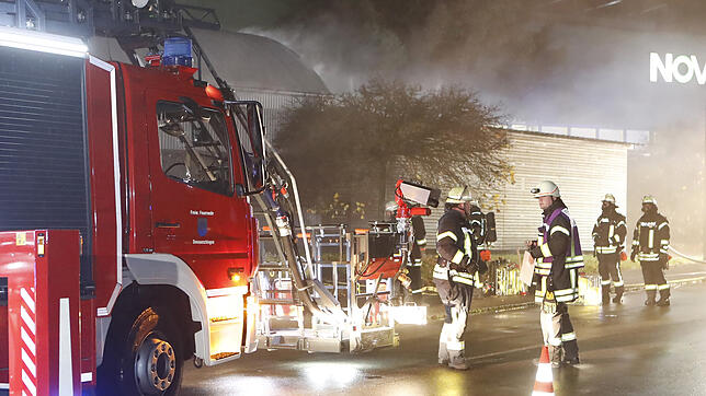 Gelungene Herbstprobe des THW in Kooperation mit der Feuerwehr Donaueschingen und dem DRK. Schön zu sehen die Rauchentwicklung über der ...