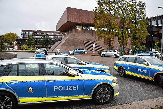 Bild 4: Bombendrohungen an Schulen und Notfallpraxen dicht: Die wichtigsten Themen der Woche
