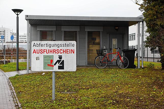 Die Abfertigungsstelle für Ausfuhrscheine in Konstanz. Bislang müssen Schweizer Einkaufstouristen an Stellen wie dieser ihren ...