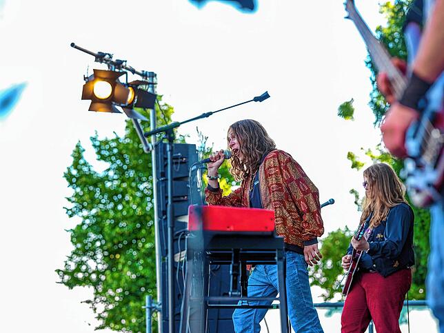Bild 23: Kulturufer in Friedrichshafen: Buntes Treiben am Tag (Teil 1)