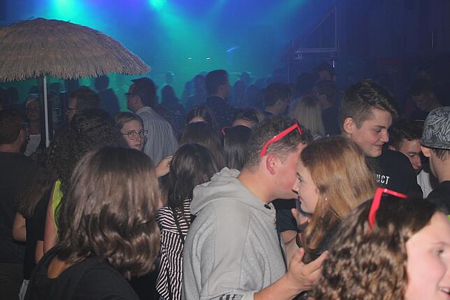 Bild 17: Bilder der großen Feuerwehr Meets Malle-Party in Furtwangen (Teil1)
