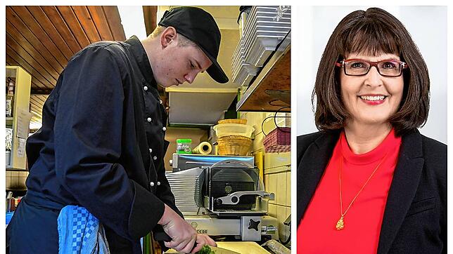 Niklas Joos schafft sich als Koch-Azubi im Gasthaus &bdquo;Zur Staude&ldquo; in Triberg-Gremmelsbach eine solide Berufsgrundlage ...