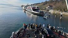 Die Flüssiggasfähre „Richmond“ bleibt am Sonntag, 9. März, auf dem Bodensee liegen und muss mit einem Arbeitsschiff der Stadtwerke ...