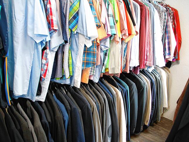 Bild 1: Wir machen den Test: Wie gut und günstig kann man sich im DRK-Kleiderladen Waldshut einkleiden?