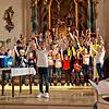 Der Kinder- und Jugendchor Ohrwurm begeistert das Publikum mit schwungvollem Gesang, Mimik und Gesten zu den Texten. Bild: Bernhard ...