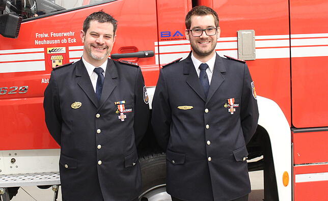 Florian Ott, Worndorf (links), und Bastian Lepschy, Neuhausen, wurden zu Brandmeistern befördert.