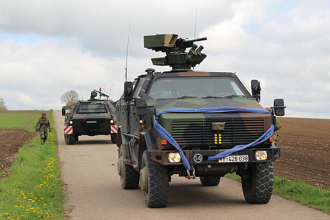Bild 2: Sprengfallen, Medizinverkäufer und Bewaffnete in Aasen: Das erlebt die Bundeswehr bei ihrer Übung