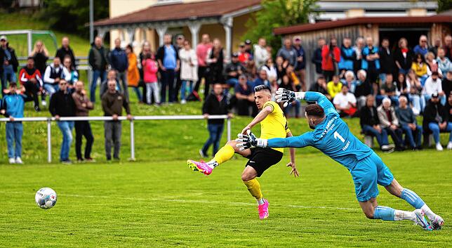 Bild 10: Die besten Bilder vom Bezirksliga-Spitzenspiel zwischen Öhningen-Gaienhofen und Südstern Singen
