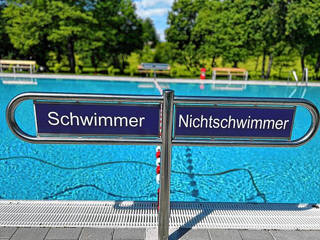 Das tiefe Becken ist für viele Kinder tabu. Nach Angaben der Deutschen Lebensrettungs-Gesellschaft (DLRG) haben 37 Prozent der ...