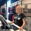 Angelika Jansen, Filialleiterin beim Bekleidungsgeschäft Mister Lady, freut sich über den neuen Kundenzustrom im Schwarzwald-Baar-Center.