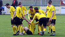 3:0 gewinnt der SV Denkingen (Lukas Kaltenstadler, am Boden, traf zum 1:0) das Duell gegen den SC Gottmadingen-Bietingen.