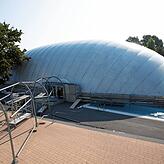 In der Traglufthalle in der Bodensee-Therme (Aufnahme von Herbst 2019) ist eine Übergangslösung für das Schwimmtraining im Winter.
