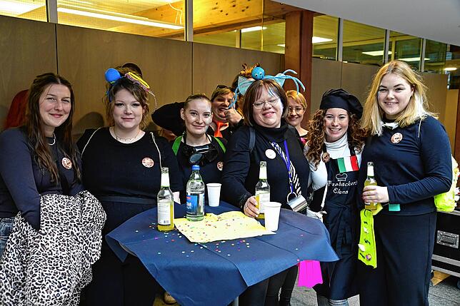 Bild 31: Fasnacht 2025: Hexen rollten im Villinger Landratsamt den roten Teppich aus - Die schönsten Bilder!