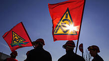 Die Verhandlungen zwischen der Gewerkschaft IG Metall und dem Arbeitgeberverband Südwestmetall gehen am Donnerstag in die vierte Runde. ...