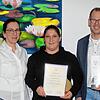Christa Riffler (von links) vom DRK-Ortsverband Stockach dankte im Namen des DRK Svenja Wächter für ihre zehnmalige Spendenbereitschaft, ...