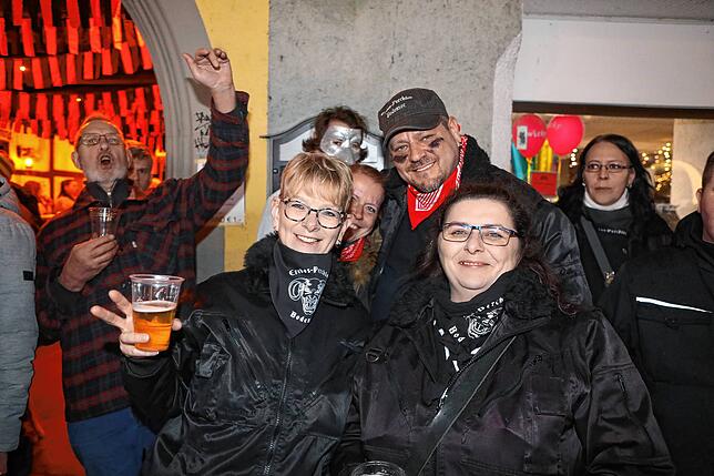 Bild 9: Endlich! Butzenlauf stimmt Konstanzer auf die Straßenfasnacht ein