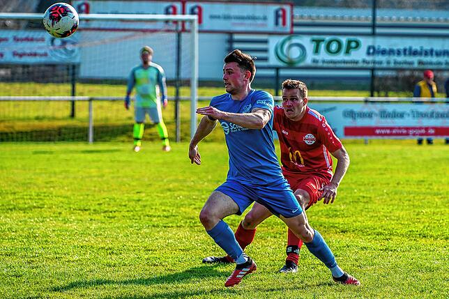 Bild 11: TuS Efringen-Kirchen gelingt ein 3:1 im Abstiegskampf beim FC Wallbach &ndash; und wir haben Bilder!