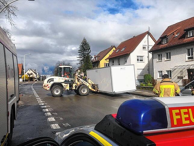 Bild 4: Danke  allen fleißigen Helfer, die beim 72 Stunden Wasser-Chaos angepackt haben