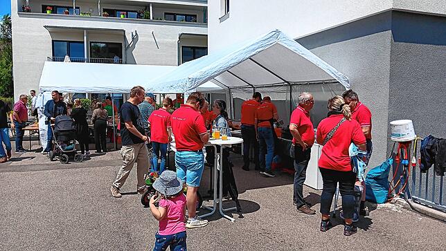 Mit einem Bürgerfest feiert Hohentengen die Einweihung des sozialen Projektes Pfarrwiese.