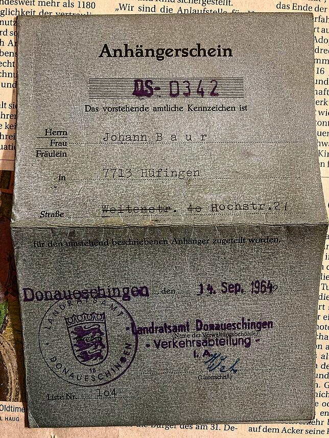 Amtlich: Jürgen Baurs Anhänger ist ein echter Veteran.
