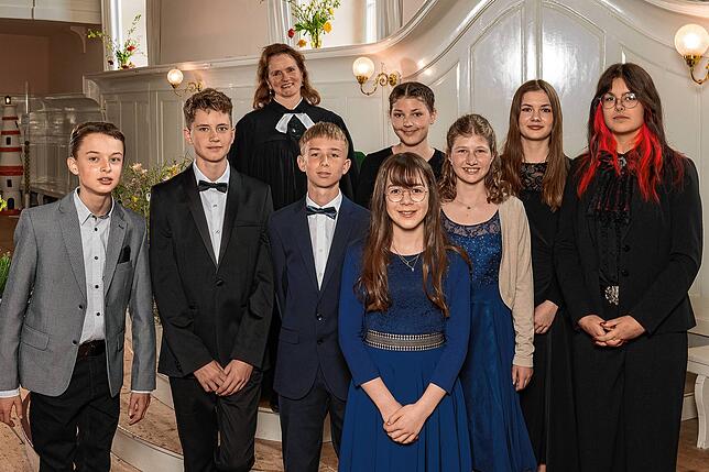 Am Sonntag Misericordias Domini, 4. Mai, haben sich acht junge Menschen zum Glauben an Jesus Christus bekannt. Mit ihrer Konfirmation ...