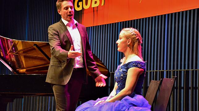 Auf Flügeln des Gesangs: Melodien aus Oper und Operette werden im Strawinsky-Saal zum Hit, das GUB-Festival "Bühne frei" ist auch in der ...