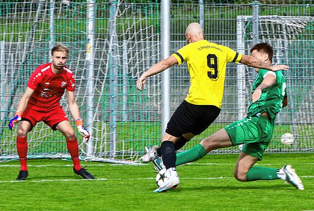 Bild 15: TSV Aach-Linz besiegt im Spitzenspiel den FC Öhningen-Gaienhofen mit 2:1. Die besten Bilder!